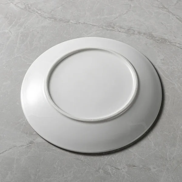 Round white plate