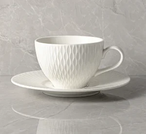 white cup set